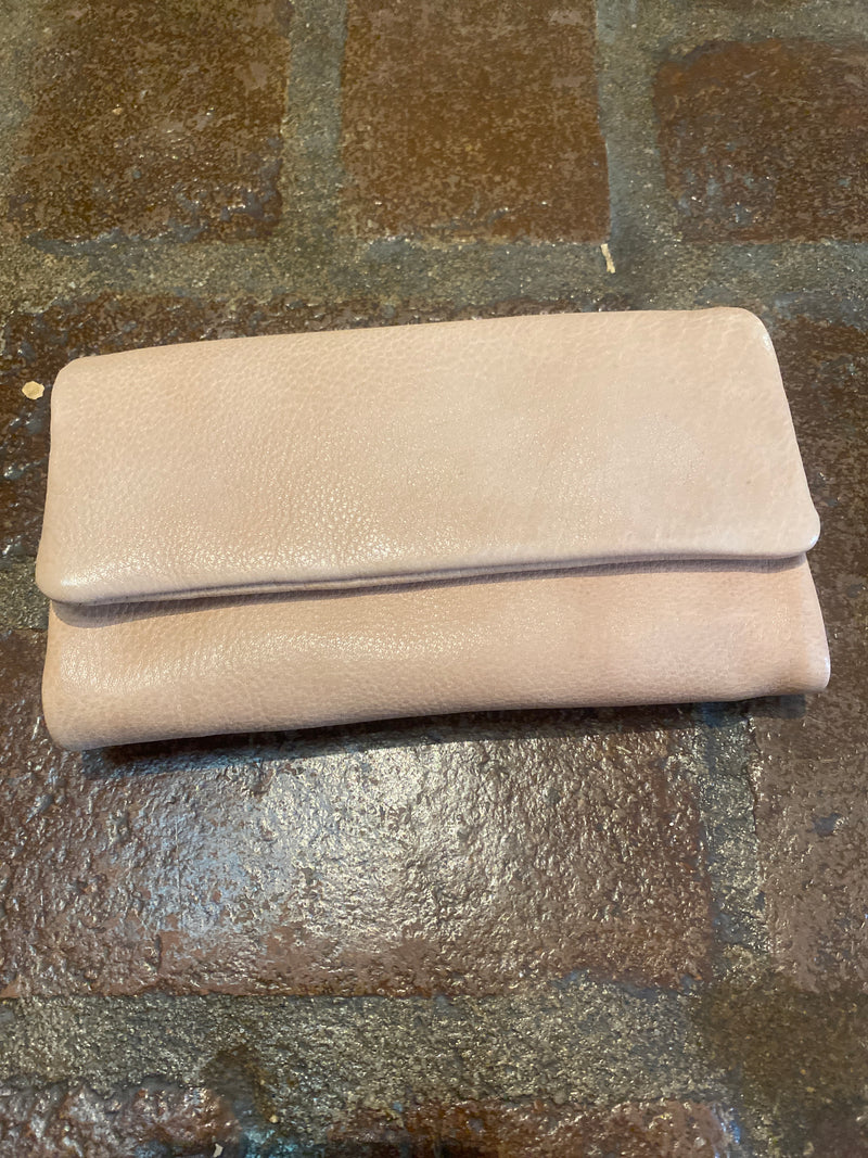 Women's Leather Gusseted Clutch Wallet