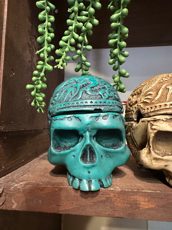 Resin Skull Statue