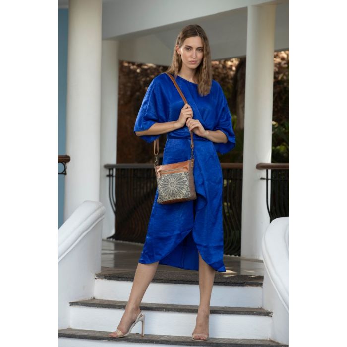 Dizzy Circle Small Crossbody Bag